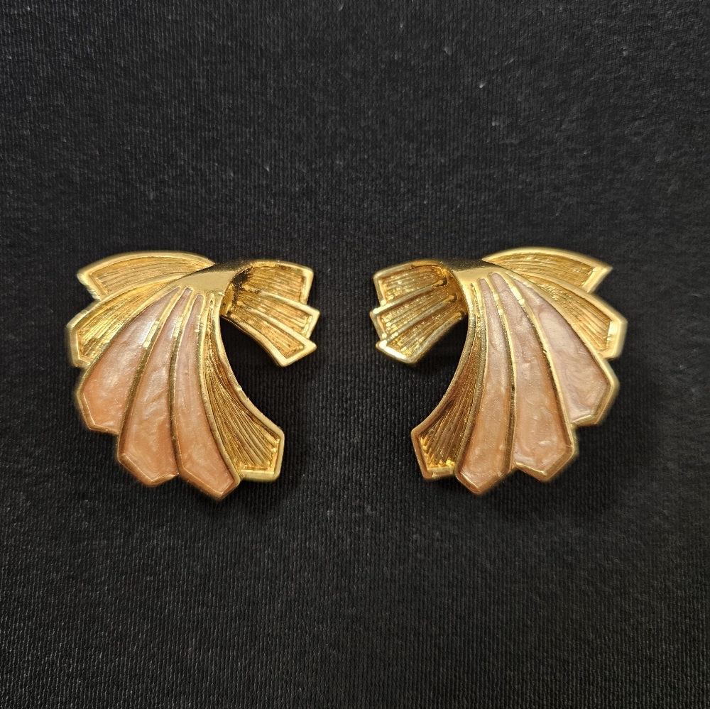 Vintage AVON Abstract Gold Clipon Earrings
